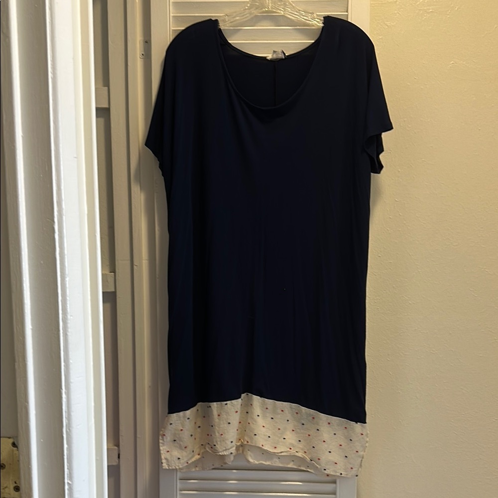 Elegant Navy and Cream Women's Top